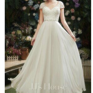 NWT wedding dress white size 14